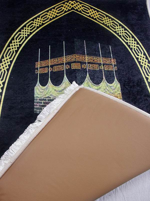 3 CM Süngerli Ortopedik Seccade - Siyah Bordürlü Kabe Motifli Seccade - Carpetella