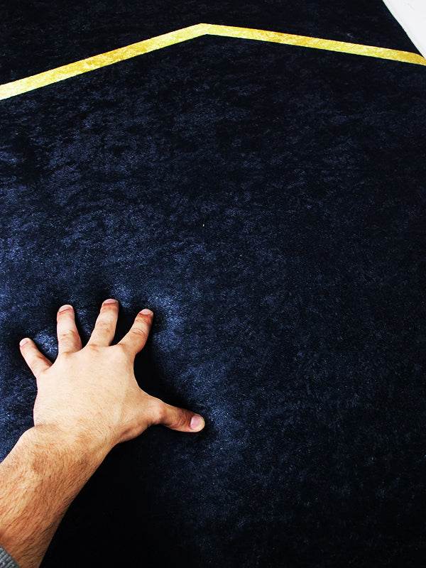 3 CM Süngerli Ortopedik Seccade - Siyah Sade Minimalist Ortopedik Seccade - Carpetella