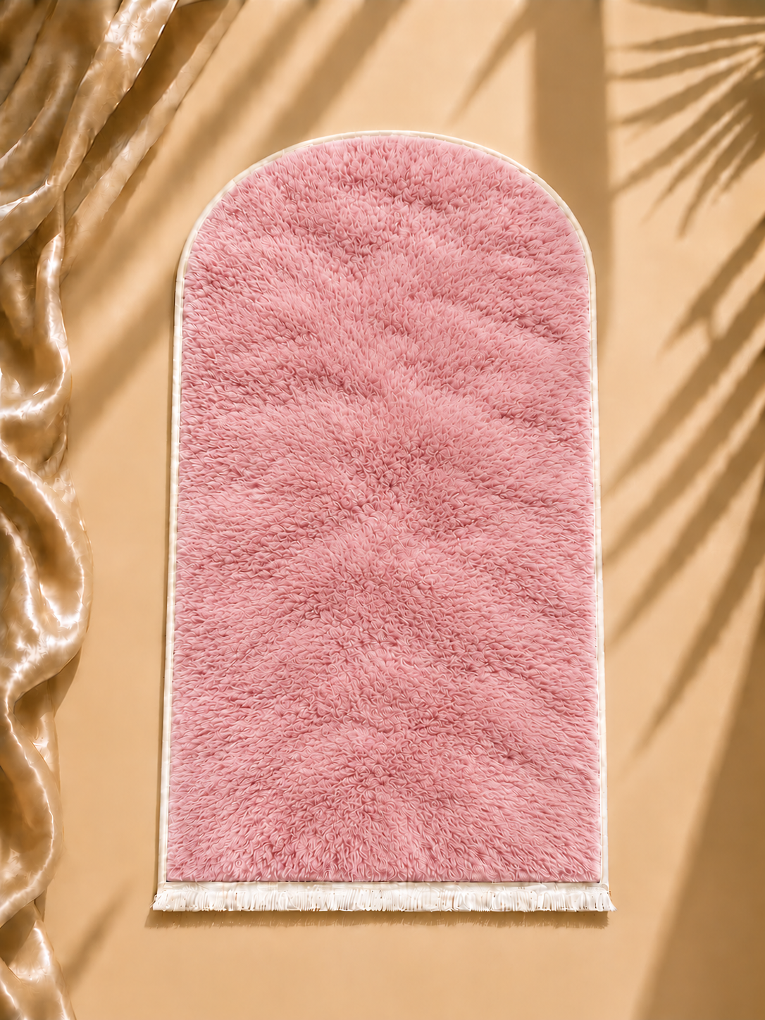 Sultan Boy Büyük Seccade Pembe 70x140 cm – Yumuşak Peluş, Kaymaz Tabanlı