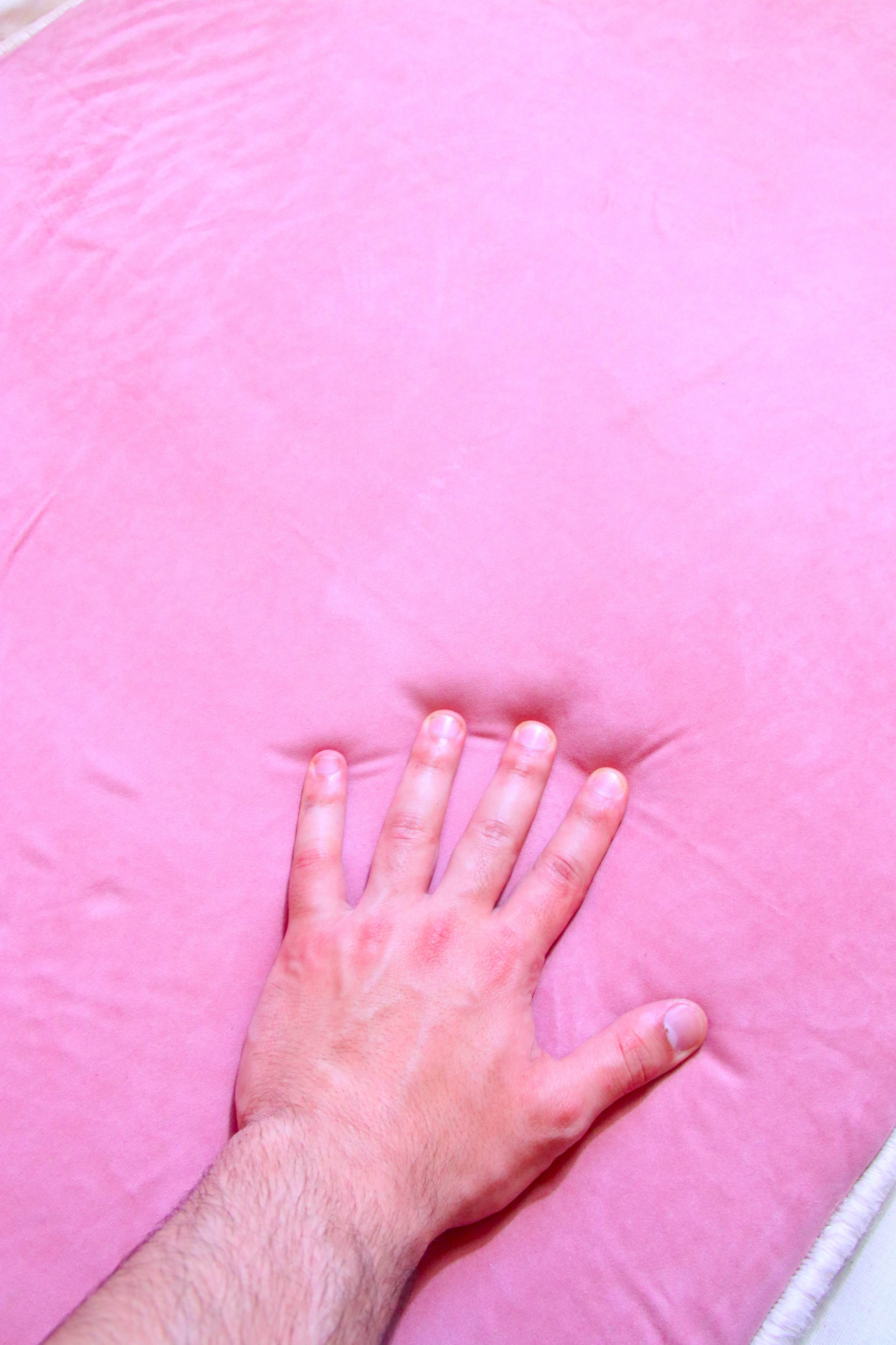 Düz Renk Desensiz Pembe Kadife Seccade Ortopedik 3 CM Süngerli - Carpetella