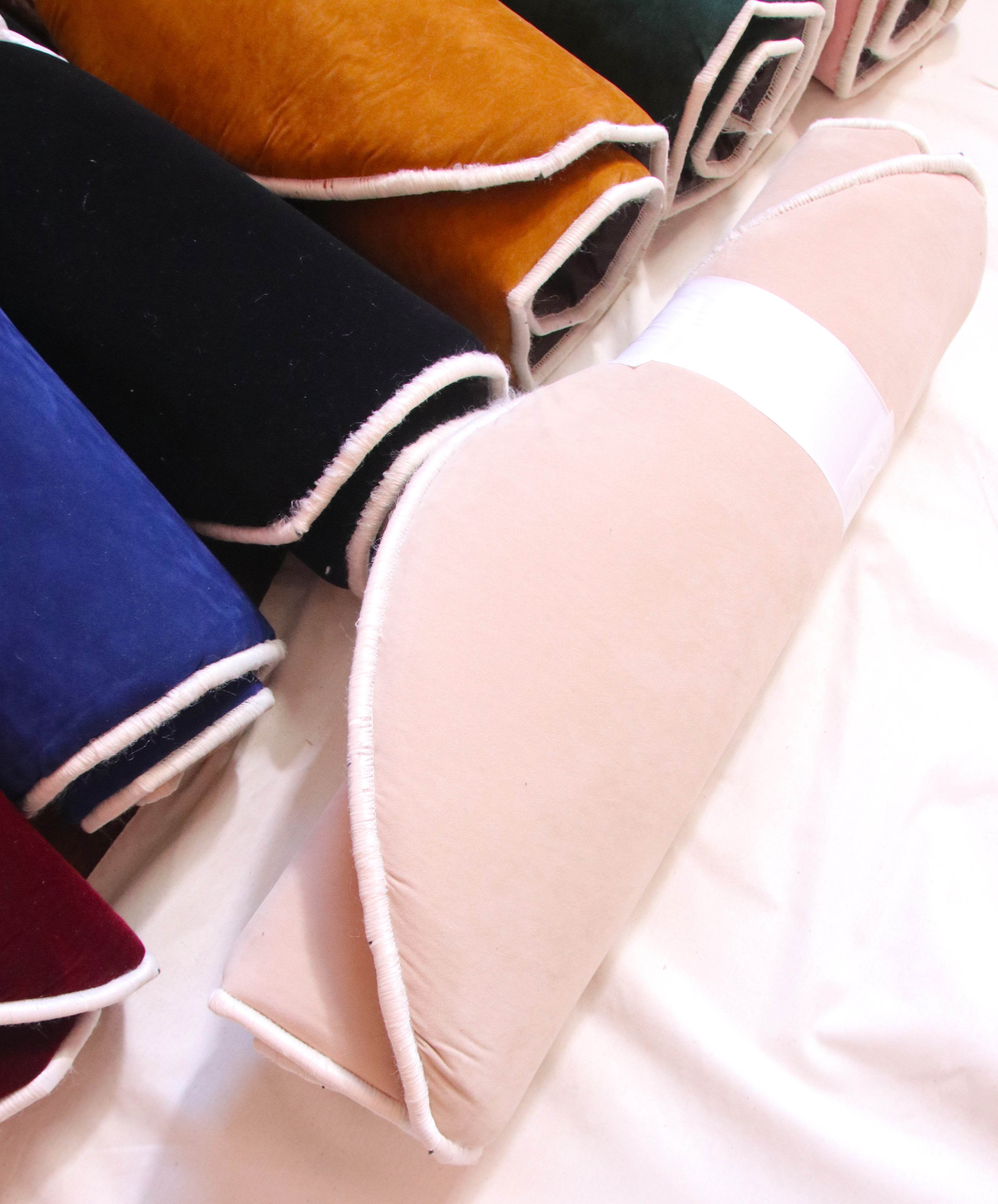 Bej Kabe İşlemeli Kadife Seccade | Ortopedik 3cm Süngerli - Carpetella