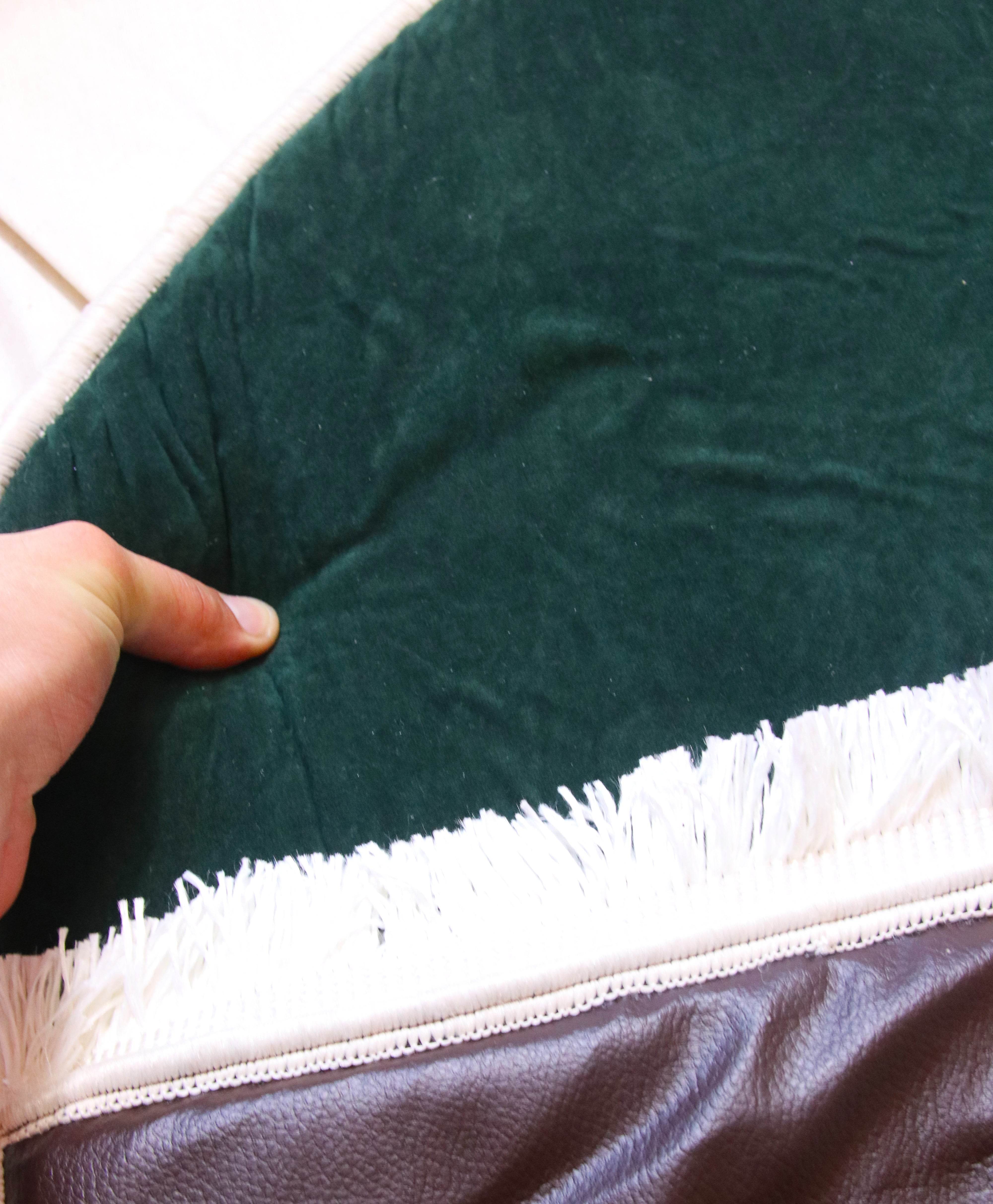 Düz Renk Desensiz Yeşil Kadife Seccade Ortopedik 3 CM Süngerli - Carpetella