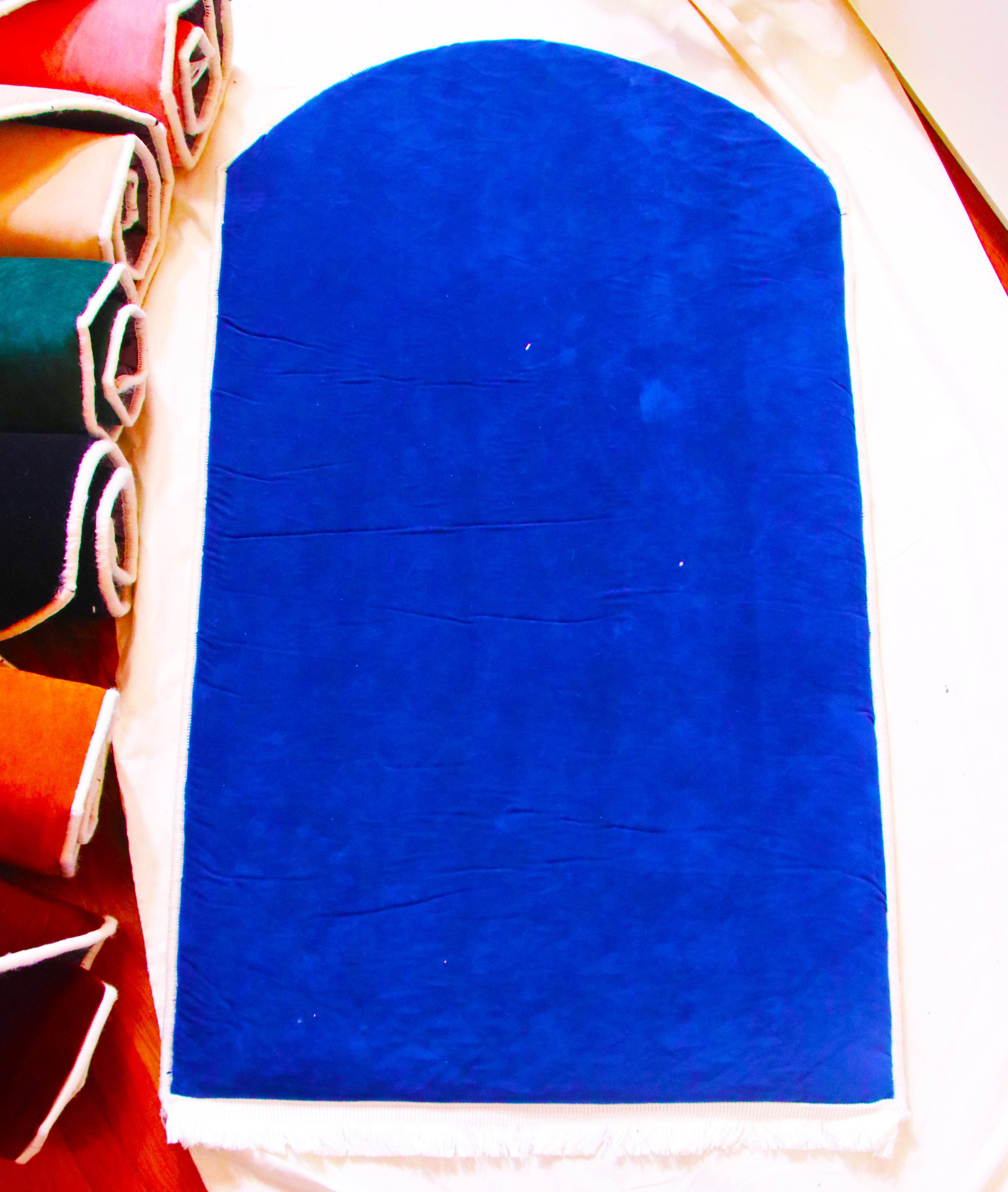 Düz Renk Desensiz Lacivert Kadife Seccade Ortopedik 3 CM Süngerli - Carpetella