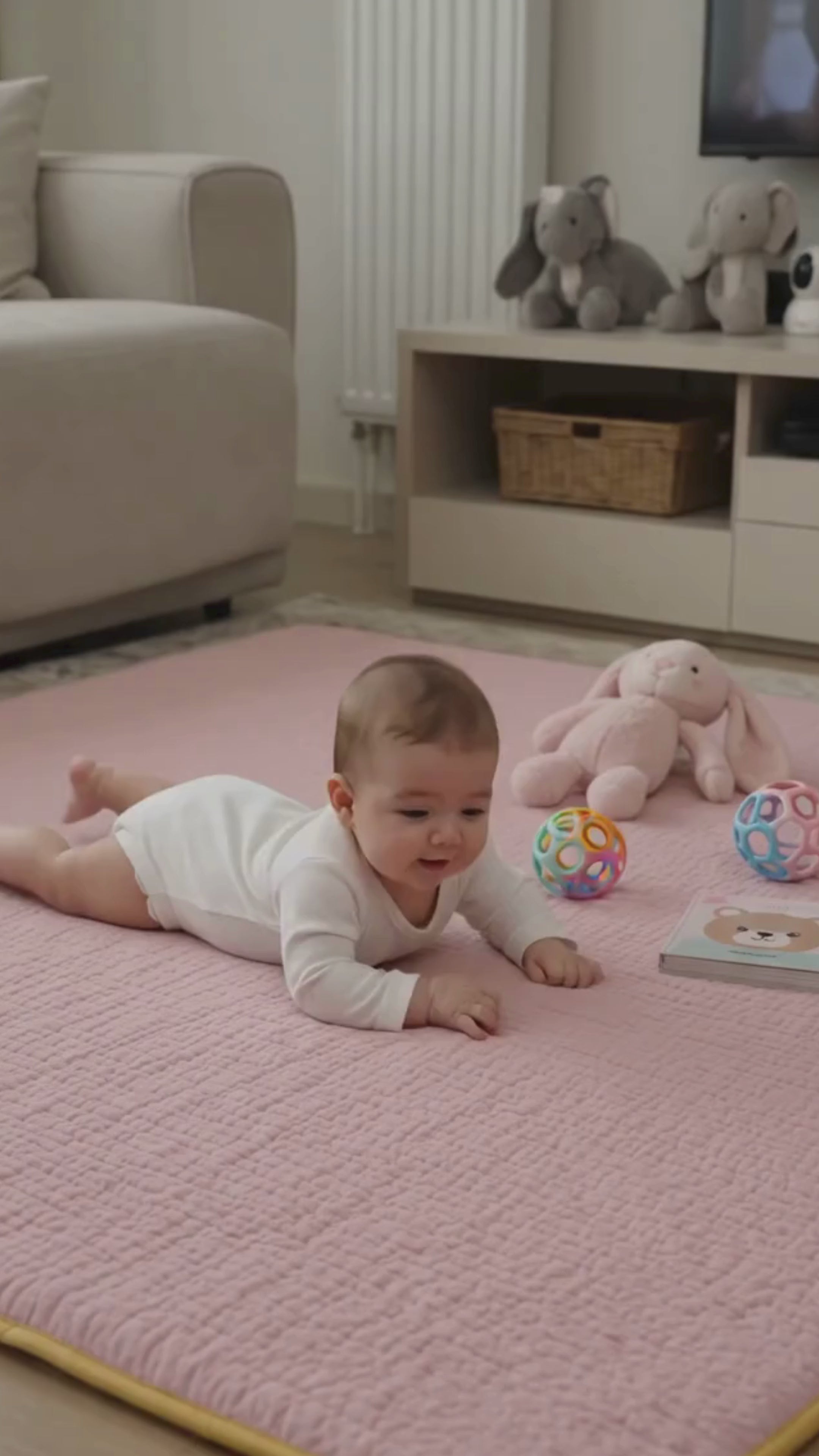Videoyu yükle: 3 cm Süngerli Müslin Bebek Oyun Matı – Kaymaz Tabanlı Pamuk Pembe