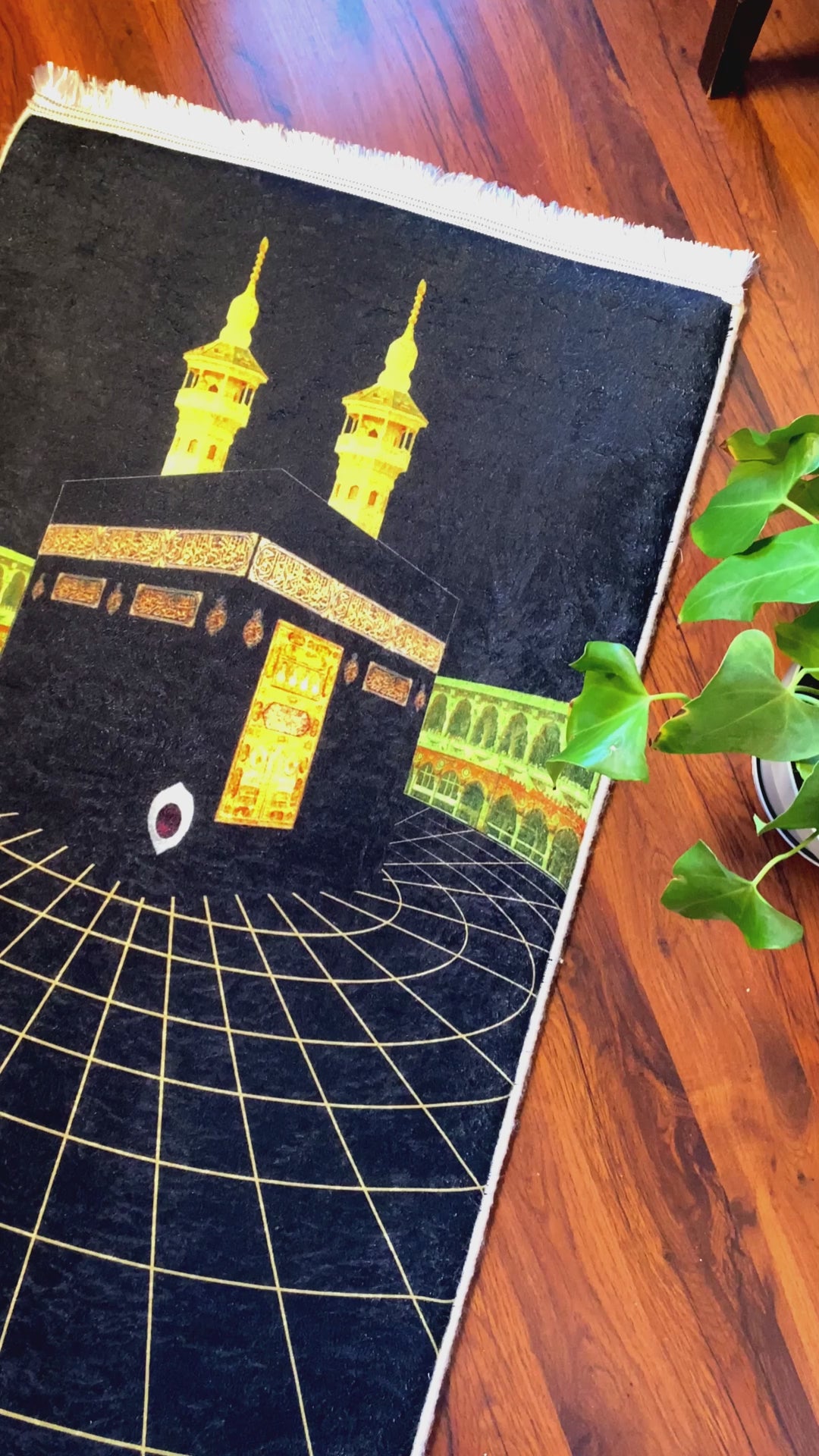 Videoyu yükle: 3 CM Süngerli Ortopedik Seccade - Kaymaz Deri Tabanlı Kadife 70x120cm