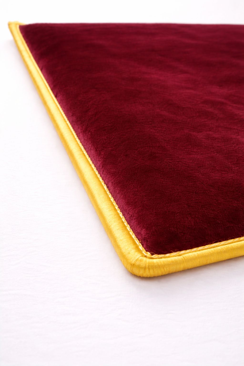 3 CM Süngerli Ortopedik Kedi Köpek Yatağı Bordo Süet – Kaymaz Tabanlı Peluş Pet Mat Minderi